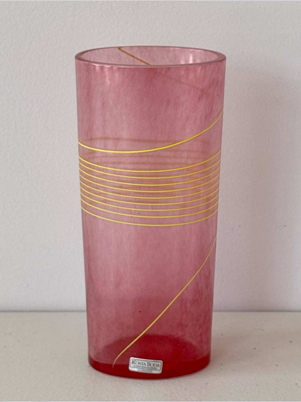 Kosta Boda Bertil Vallien Signed Pink Yellow Art Glass Vase 48705
